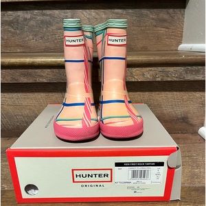 Gently worn. Kids Hunter boots. Size 7b (toddler)